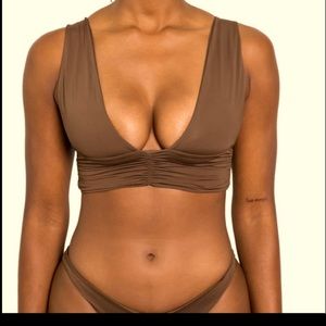 Riot Swim NWT Brea Top-Chocolate Sz. Lg(10/12)